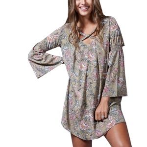 Peach Love California Ladies Flower Print Smocking Sleeve V-Neck Dress Size Sm